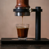 ARAM | Espresso Maker + Steel Support | Brown